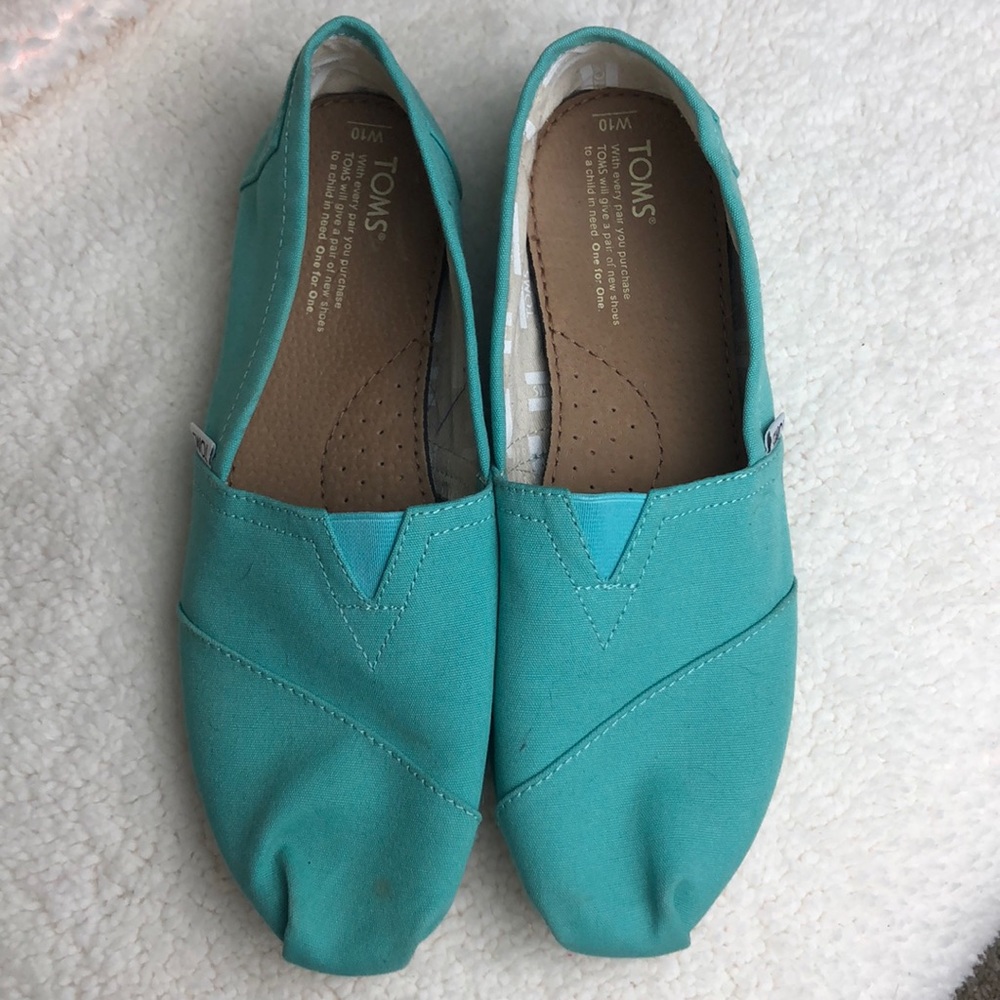 🌿WOMENS TOMS